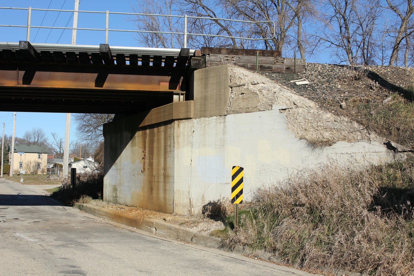 East abutment